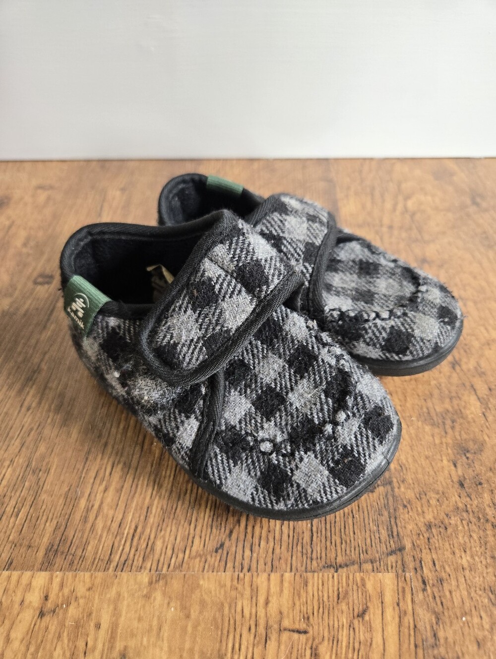 Kamik little kids slippers